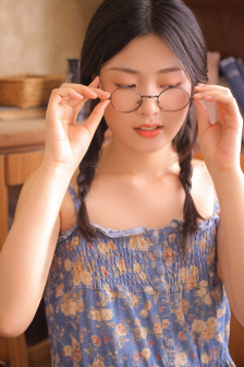 一屋暗灯